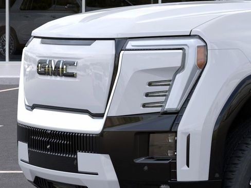 New 2025 GMC Sierra EV Denali AWD/4WD image 13