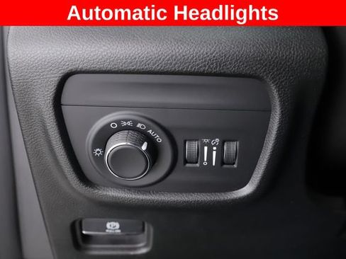 Used 2025 Jeep Grand Cherokee Laredo w/ Trailer Tow Package AWD/4WD image 20