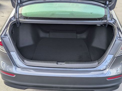 Certified 2025 Honda Accord LX image 15