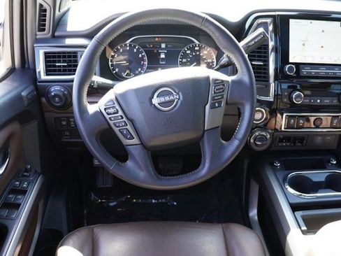 Used 2024 Nissan Titan Platinum Reserve w/ Moonroof Package image 8