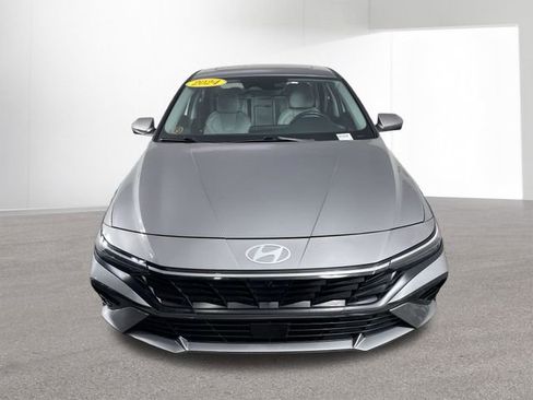 Used 2024 Hyundai Elantra Limited FWD image 16