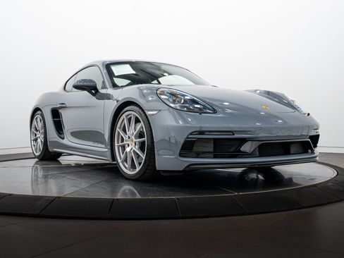 Certified 2025 Porsche 718 Cayman GTS RWD image 9