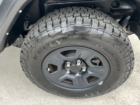 Used 2022 Jeep Wrangler Sport AWD/4WD image 20
