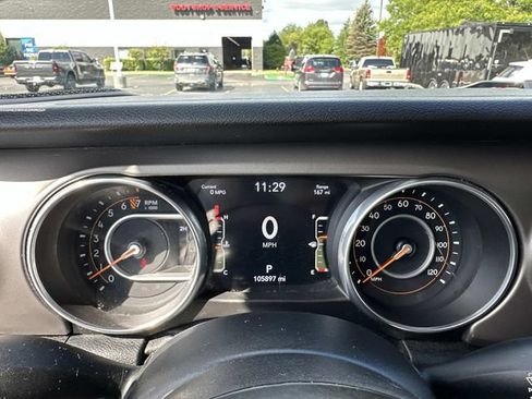 Used 2018 Jeep Wrangler Unlimited Sport S AWD/4WD image 25