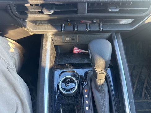 Used 2023 Chevrolet Colorado Trail Boss w/ Technology Package image 22