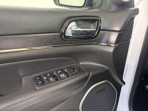 Certified 2019 Jeep Grand Cherokee High Altitude image 15