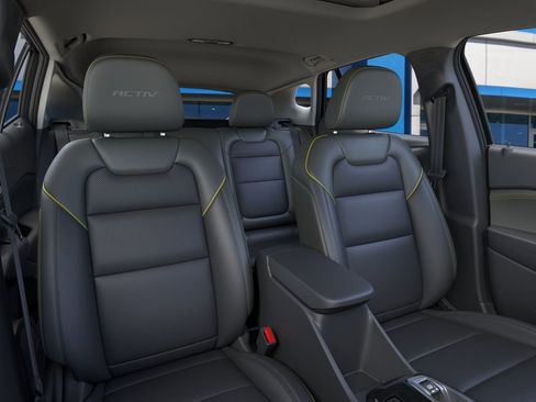 New 2026 Chevrolet Trax ACTIV w/ Sunroof Package FWD image 16