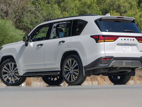 New 2026 Lexus LX 700h Luxury w/ Appearance Package AWD/4WD image 2
