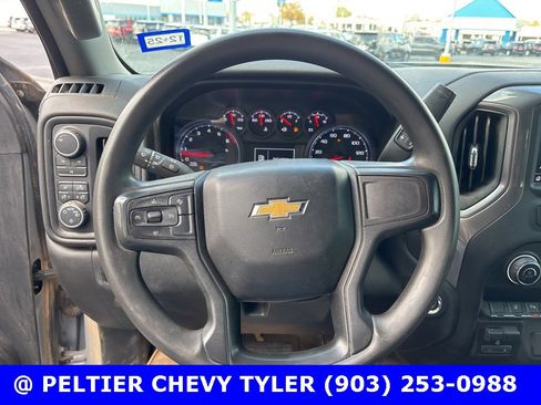 Used 2024 Chevrolet Silverado 2500 Custom w/ Custom Value Package image 16