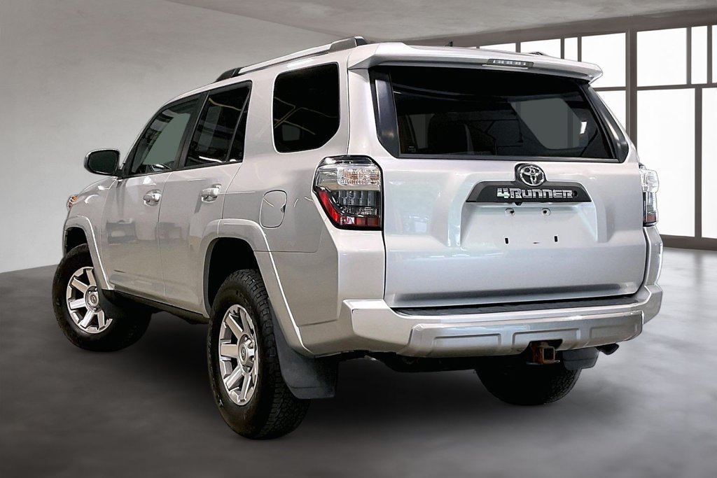 Used 2015 Toyota 4Runner Trail AWD/4WD image 4
