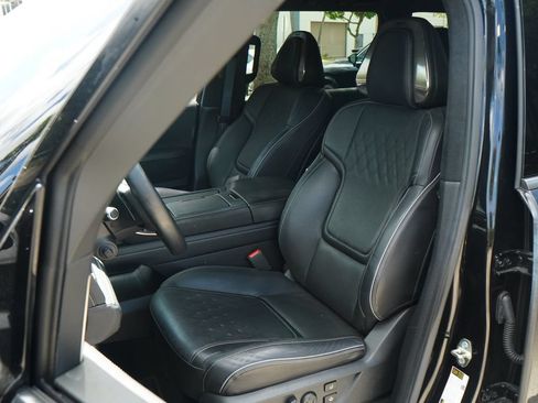 Used 2025 INFINITI QX80 Autograph w/ Autograph Exterior Package AWD/4WD image 16