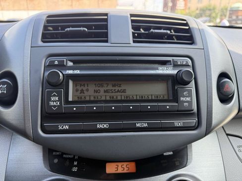 Used 2012 Toyota RAV4 4WD w/ Value Pkg image 10