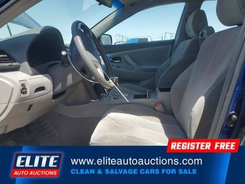 Used 2010 Toyota Camry LE FWD image 13