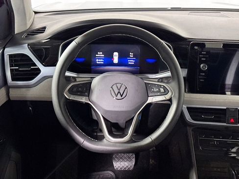 New 2026 Volkswagen Taos SE image 13