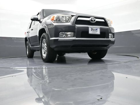 Used 2011 Toyota 4Runner SR5 w/ Premium Pkg w/Leather AWD/4WD image 27