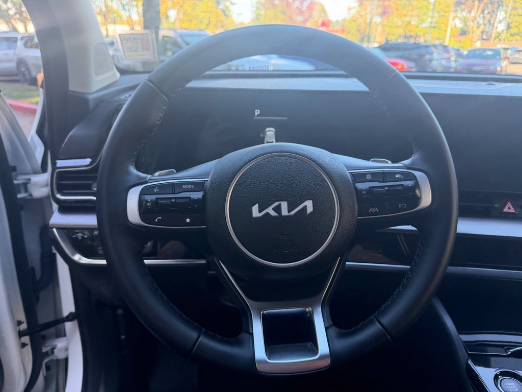 Used 2025 Kia Sportage EX AWD/4WD image 14