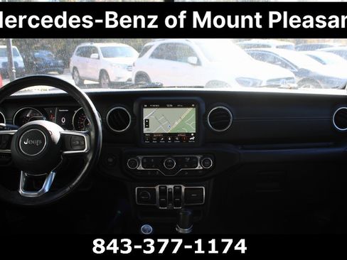 Used 2018 Jeep Wrangler Unlimited Sahara image 23