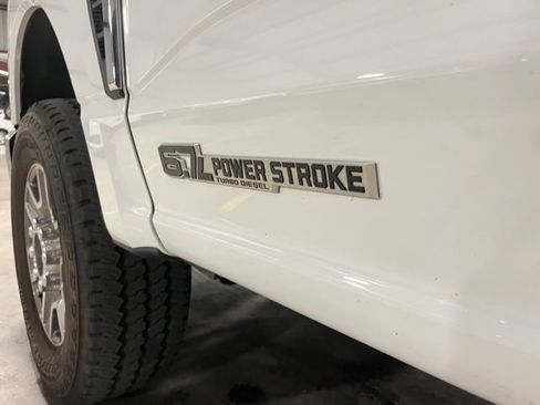 Used 2024 Ford F250 Lariat image 34