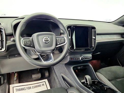 Used 2024 Volvo C40 P8 Recharge Ultimate w/ Protection Package Premier image 11