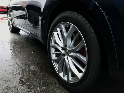 Used 2021 Maserati Levante GranLusso image 11