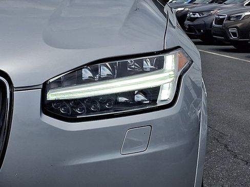 Used 2021 Volvo XC90 T8 Inscription Expression w/ Climate Package AWD/4WD image 9