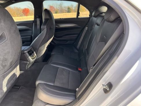 Used 2018 Cadillac CTS V w/ Luxury Package image 30