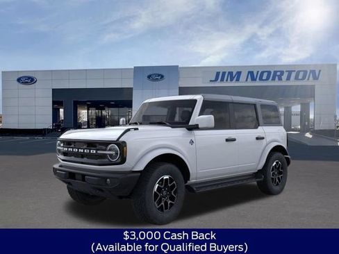 New 2026 Ford Bronco Outer Banks AWD/4WD image 1