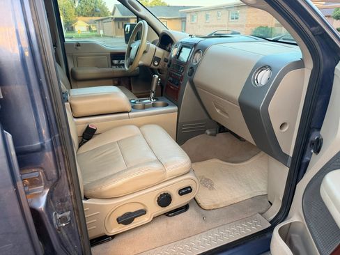 Used 2006 Ford F150 Lariat RWD image 12