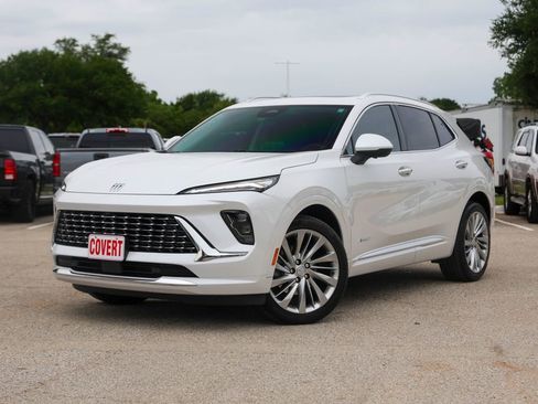 Used 2025 Buick Envision Avenir AWD/4WD image 2