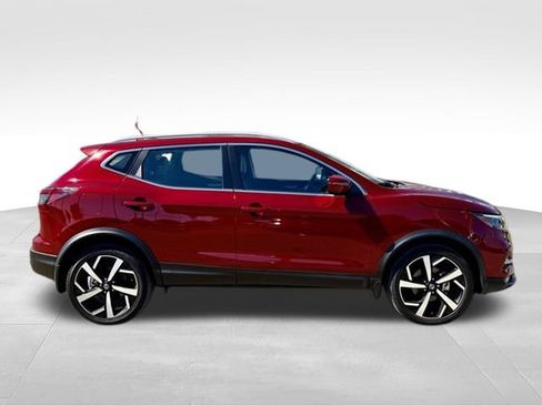 Certified 2022 Nissan Rogue Sport SL w/ Premium Package AWD/4WD image 9