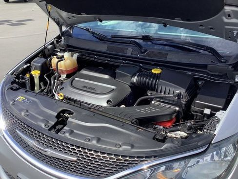 Used 2021 Chrysler Voyager Lxi image 41