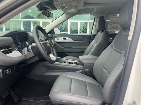 New 2026 Ford Explorer Active w/ Active Comfort Package image 4