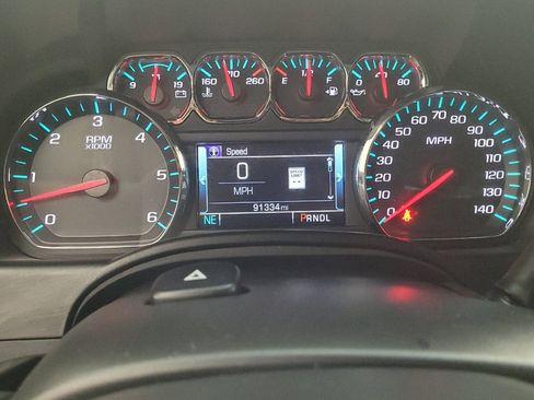 Used 2019 Chevrolet Suburban LT AWD/4WD image 23
