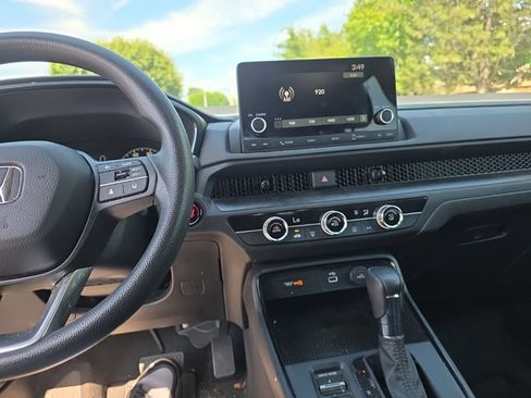 Used 2025 Honda CR-V LX image 20