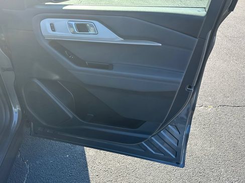 Used 2026 Ford Explorer Active RWD image 13