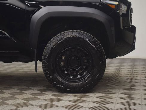 Used 2024 Toyota Tacoma TRD Off-Road w/ TRD Off Road Upgrade Package AWD/4WD image 34