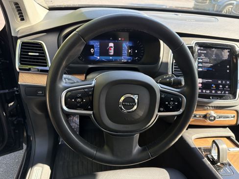 Certified 2023 Volvo XC90 B6 Plus w/ Protection Package AWD/4WD image 18