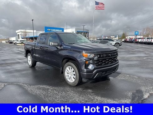 Used 2022 Chevrolet Silverado 1500 Custom image 1