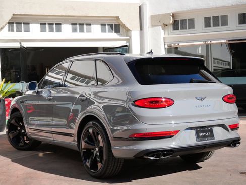 New 2025 Bentley Bentayga AWD/4WD image 3