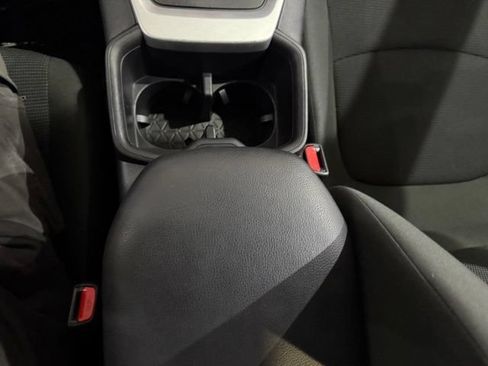 Used 2023 Toyota RAV4 LE AWD/4WD image 19