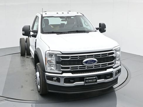 New 2025 Ford F550 2WD Regular Cab Super Duty image 26