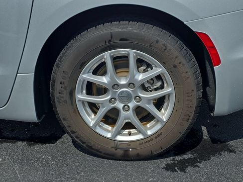 Used 2023 Chrysler Pacifica Touring-L FWD image 52