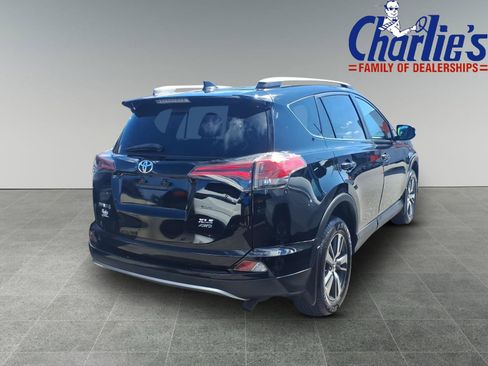 Certified 2017 Toyota RAV4 XLE AWD/4WD image 4