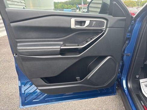 Used 2023 Ford Explorer ST image 11