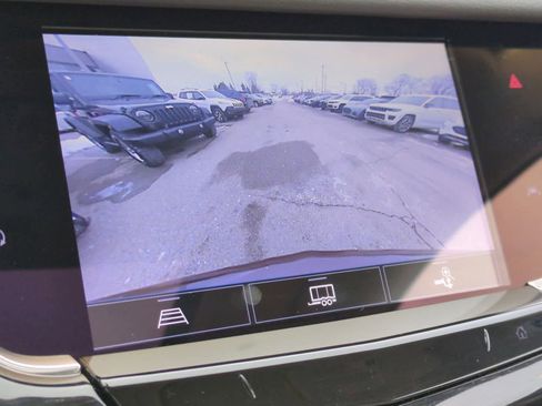 Used 2022 Cadillac XT6 Premium Luxury image 33