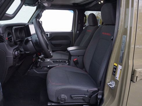 Used 2025 Jeep Wrangler Unlimited Rubicon image 10