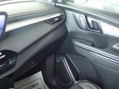 Used 2025 Buick Enclave Preferred image 33