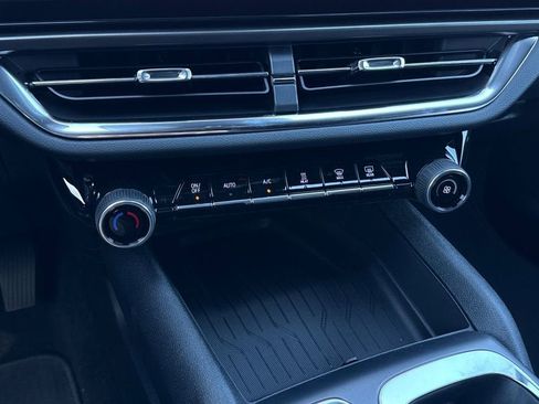 New 2026 Chevrolet Equinox EV LT w/ LPO, Blackout Package image 21