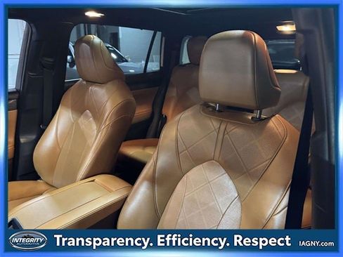 Used 2020 Toyota Highlander Platinum image 18