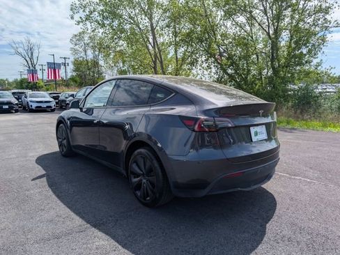 Used 2024 Tesla Model Y Long Range AWD/4WD image 5